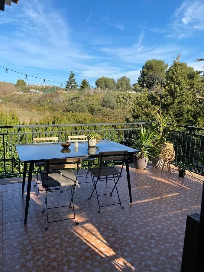 Charming Apartment In A Duplex With Garden & Balcony Cunit