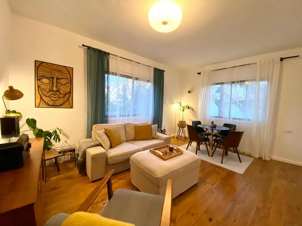 Charming Apartment In A Duplex With Garden & Balcony Cunit